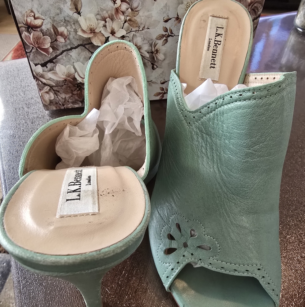 Gorgeous LK Bennett Mint Green Leather Mules